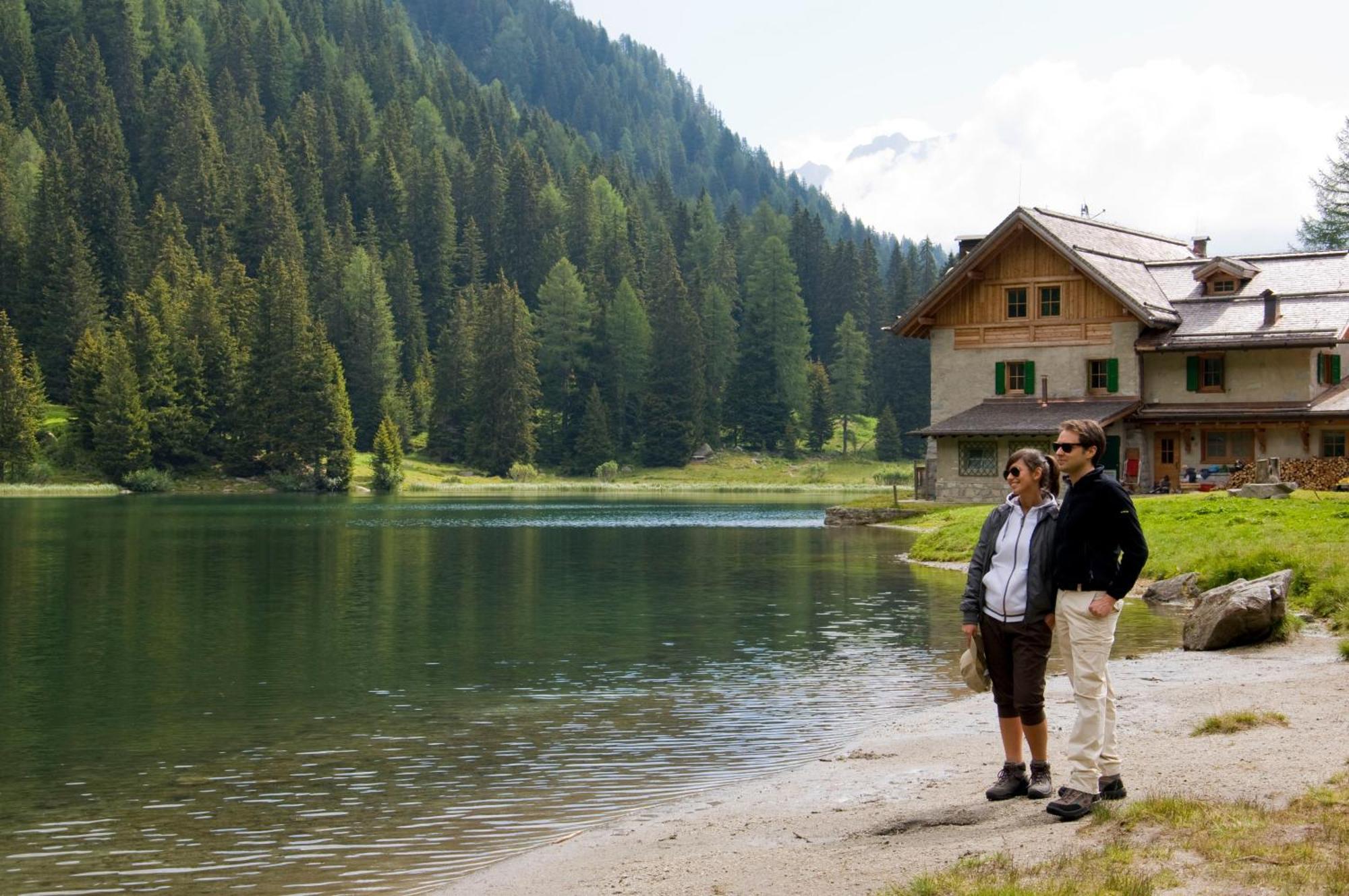 Rifugio Lago Nambino Madonna di Campiglio Exterior photo