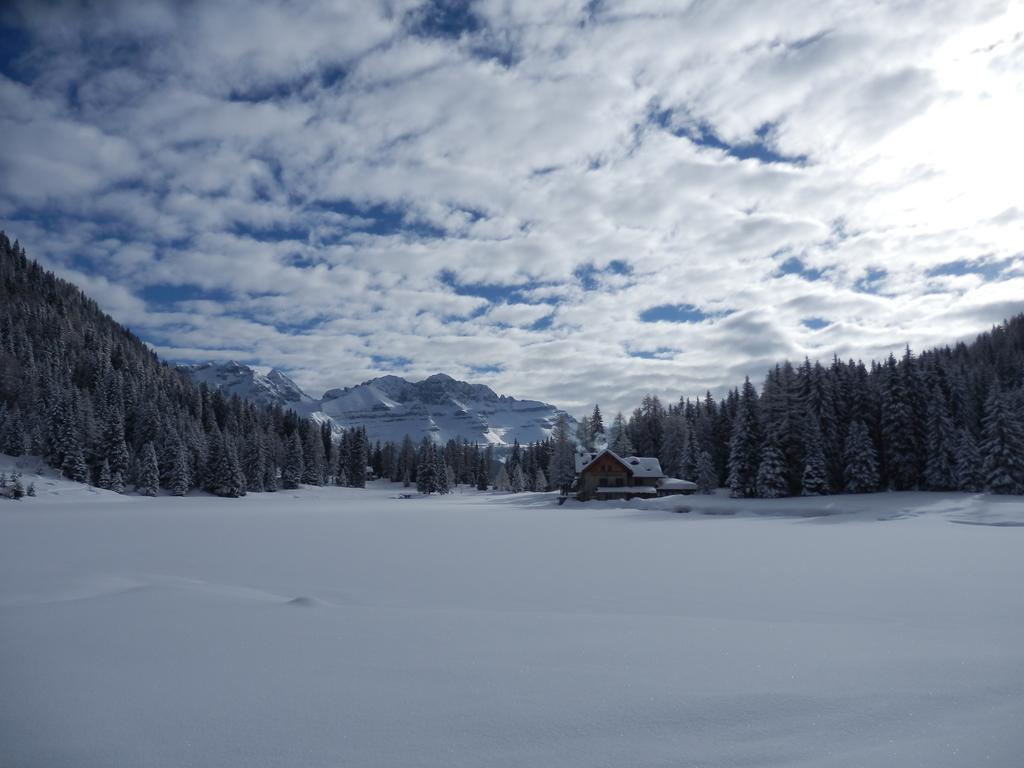 Rifugio Lago Nambino Madonna di Campiglio Exterior photo